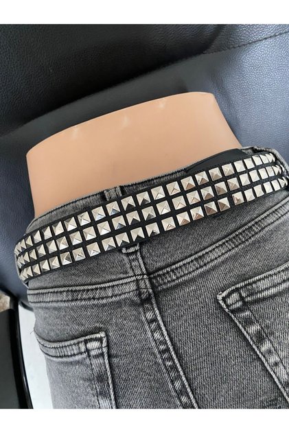 Siyah 4.cm gümüş renk full piramitli metalci aksesuarlı Kemer Suni Deri