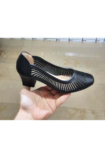Women's Blunt Toe Wide Fit Scalloped Toe and Bone Protrusion Special Classic Heeled Shoes