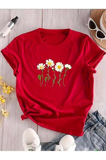 Basic T-Shirt with Side to Side Daisy Pattern