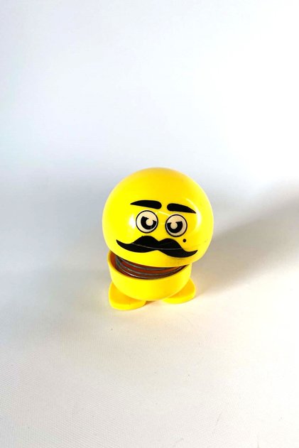 Zıplayan emoji karakter torpido süsü