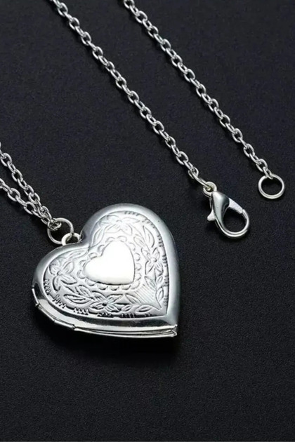 Heart Patterned Openable Cover Picture Holder Necklace with Picture Insertable Heart Steel Necklace Couple Necklace