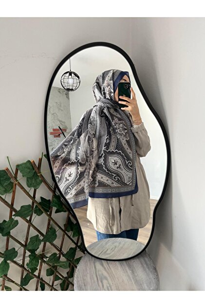 شال قطني منقوش عرقيًا باللون الأزرق الداكن والبني