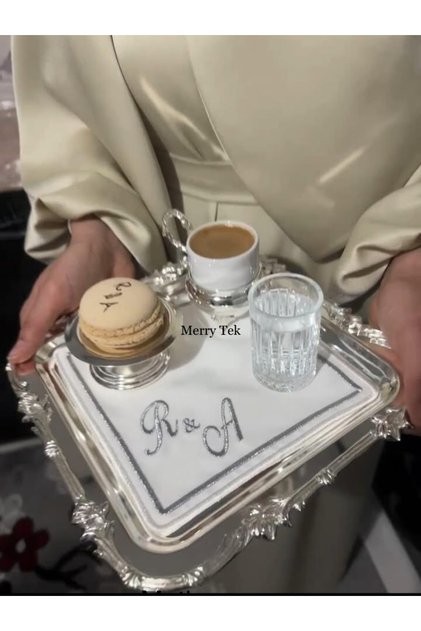 Söz Nişan Tepsisi Kahve Sunum Peçetesi Harf Isimli Gümüş Ve Gold Nakış Işlemeli