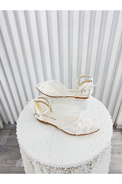 Women's White Guipure Lace Bridal Ballet Flats