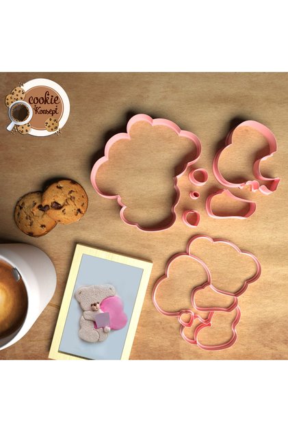 Love - Valentine's Day Cookie Cutter, Heart-Shaped.