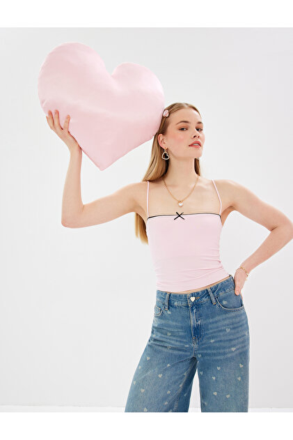 Renk Kontrastlı Fiyonk Detaylı Slim İnce Askılı Crop Üst