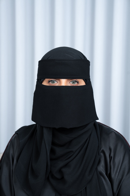 نقاب نسائي مطاطي مقوى 8*12 (بوصة)