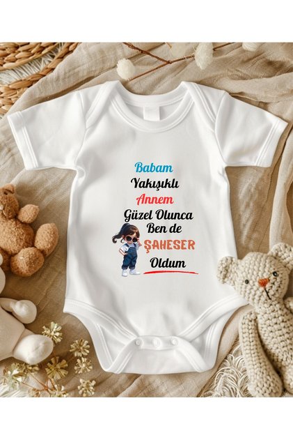 Babam Yakışıklı Annem Güzel Yazılı Kız Bebek Zıbın