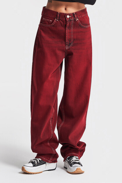 Ženske farmerke boje burgundi Cindy 20W4-35, skater kroj, srednje visine struka, 100% pamuk, specijalno pranje Denim
