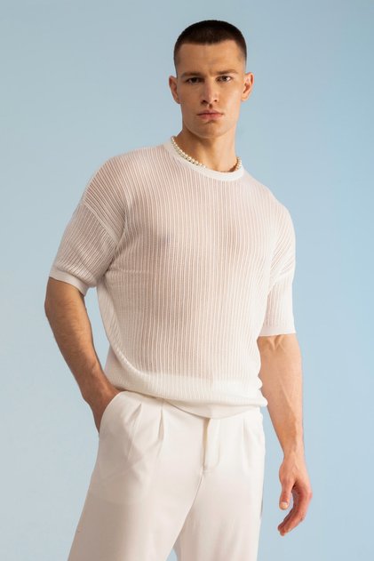 Loosely Knitted Crew Neck Fine Knit -Shirt