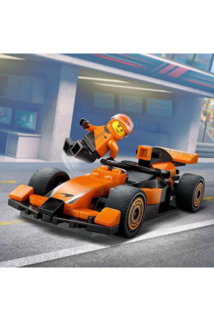 LEGO City McLaren Yarış Arabalı F1 Sürücüsü 60442 - 6 Yaş ve Üzeri