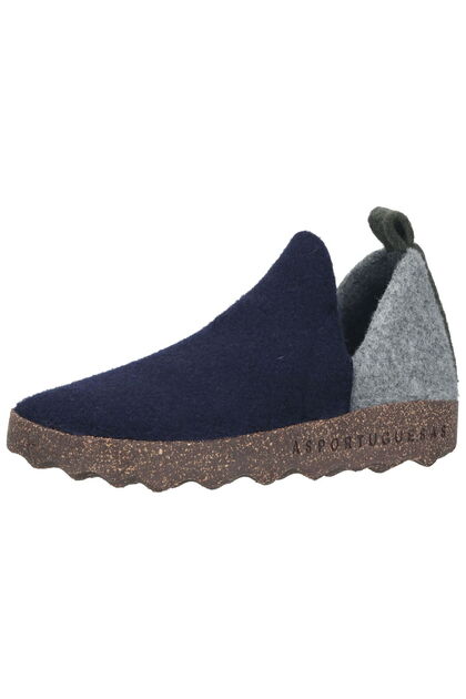 Pantofi de acasă
