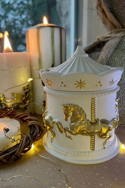 Atlı Karınca Gold Detaylı Carousel Dekoratif Takı Kutusu Boş Kutu