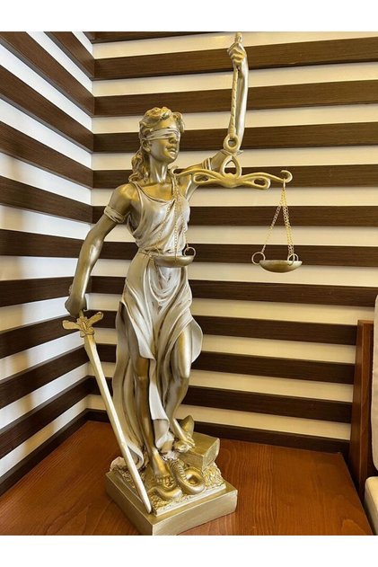 Gold Themis Büyük Boy Adalet Heykeli