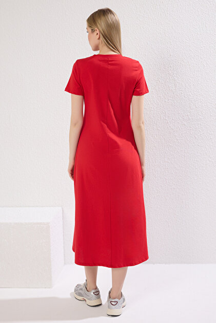 デモドレスサッチー Trendyolmilla Kırmızı Düz T-shirt Elbise Cep detaylı Midi Esnek