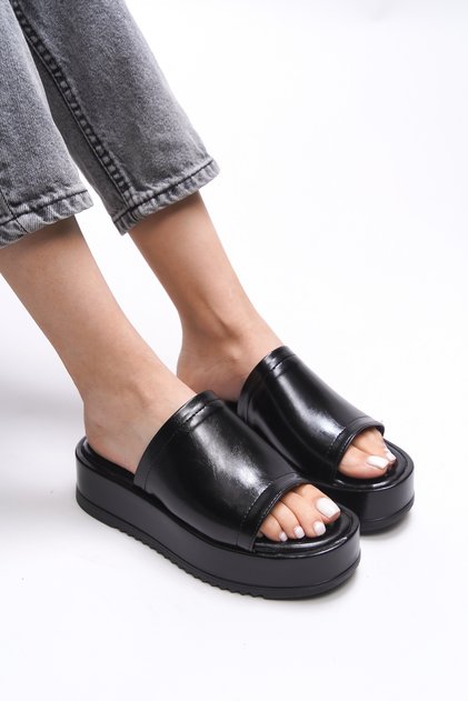 Mahthyl Women's Slippers 001277 Black Wrinkled Patent Leather