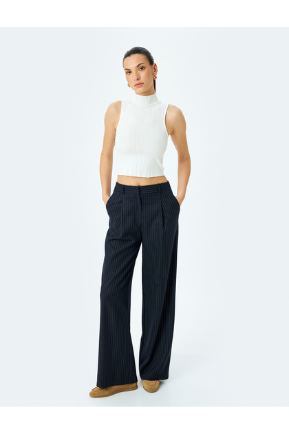 Stand Collar Sleeveless Slim Fit Basic Crop T-Shirt