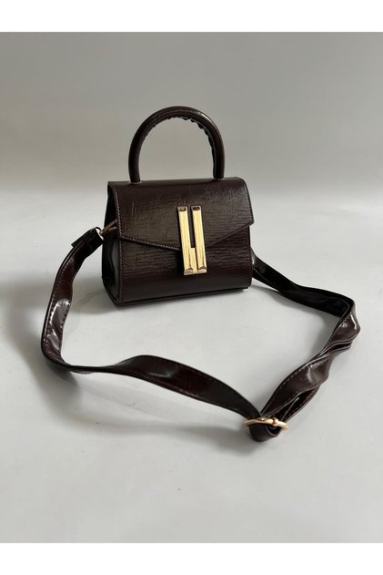 Bunny Model Hand and Women's Shoulder Bag Bitter Brown