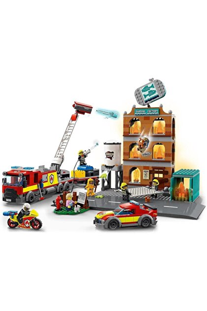 LEGO ® City İtfaiye 60321 Yapım Seti (766 Parça) - Fiyatı, Yorumları