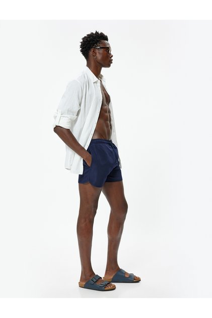 Sea Shorts Short Oversize with Tie Waist and Pocket Detail