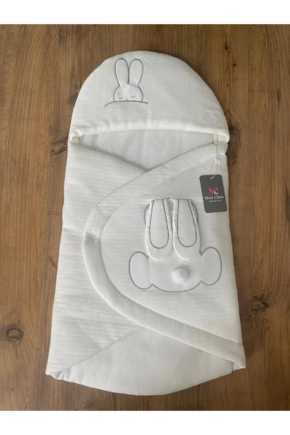 Eared Rabbit Embroidered Baby Swaddle 71×40