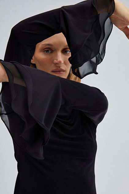 CHIFFON SLEEVED KNIT BLOUSE