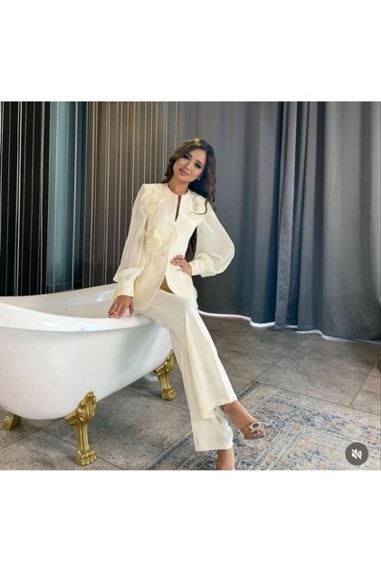 New Season Exclusive Design Double Suit with Dabil Pearl Detail