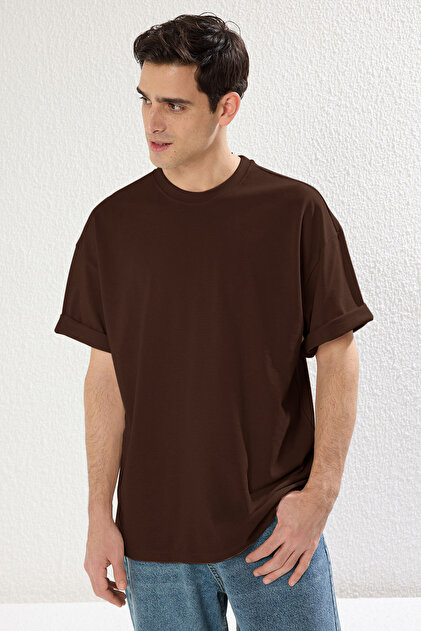 Trendyolmilla Man Kahverengi Oversize/Geniş Kesim Dokulu Basic