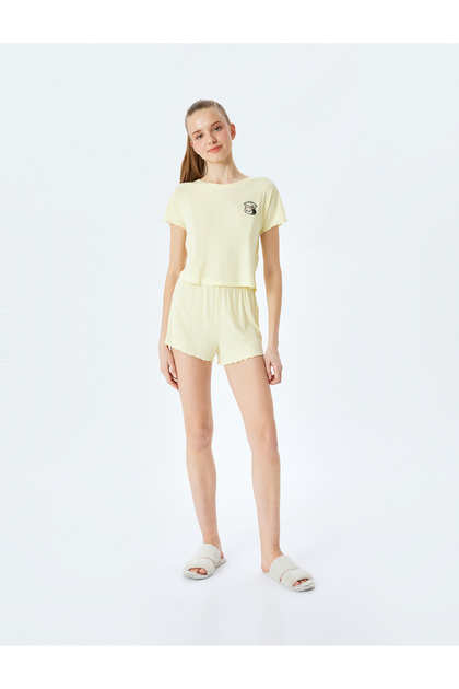 Embroidery Detailed Short Sleeve Modal Fabric Pajamas Set with Shorts