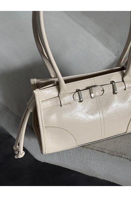 Glamour women's tassel detailed shoulder bag