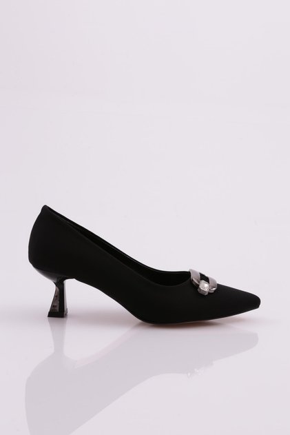 646 Women's Low Heel Shoes