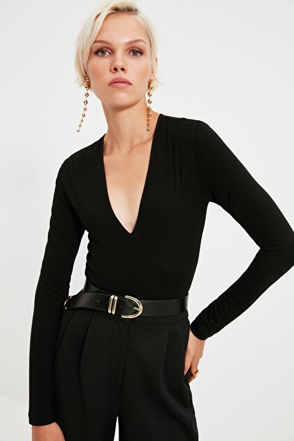 黒服ページ Trendyolmilla Siyah Derin V Yakalı Çıtçıtlı Örme Body
