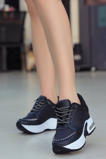 Mdln 1079 Stone Lacing Detailed Sports Shoes