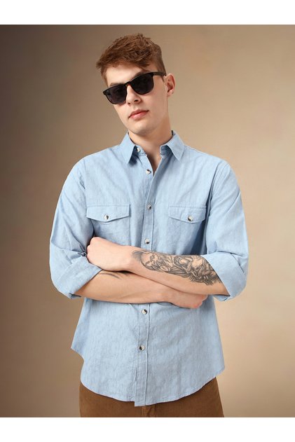 Solid Relaxed Fit Spread Collar Shirt