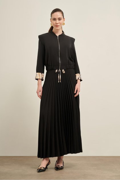 Women's Pleated Skirt Suit Black 31024