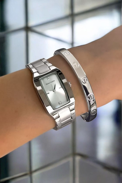 Women's Wristwatch with Bracelet in Special Box