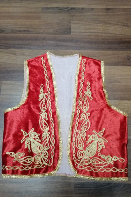 Vestă brodată din catifea