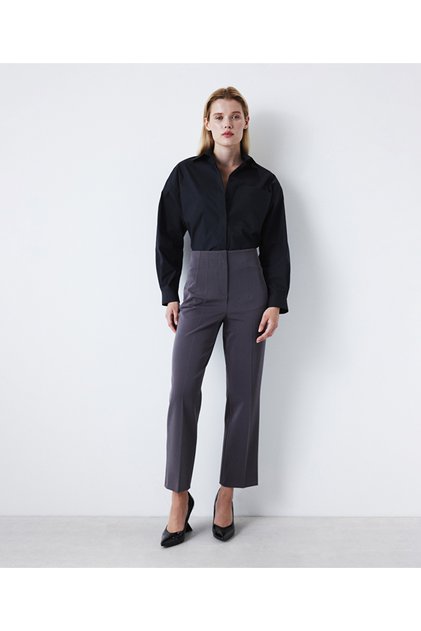 Straight fit trousers