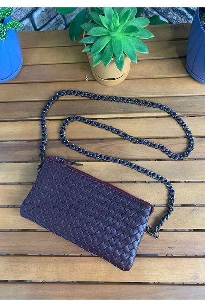 حقيبة نسائية من الجلد الطبيعي باللون العنابي صغيرة الحجم محبوكة يدويًا P2271