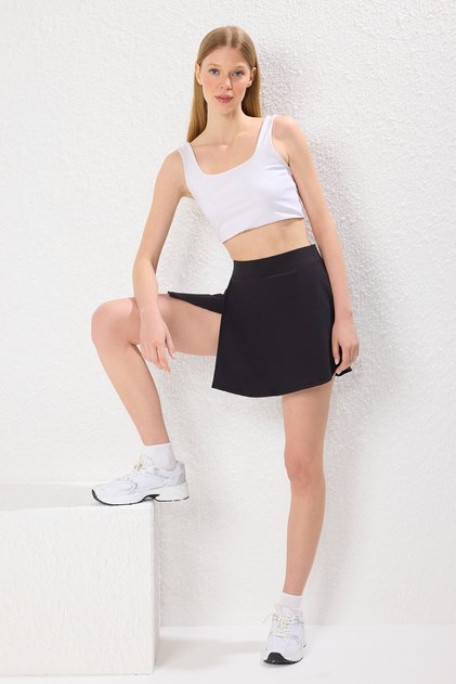 Siyah Fırçalı Soft Kumaş 2 Katmanlı İçi Şortlu Yırtmaçlı Tenis Örme Spor Şort Etek THMSS25SR00003