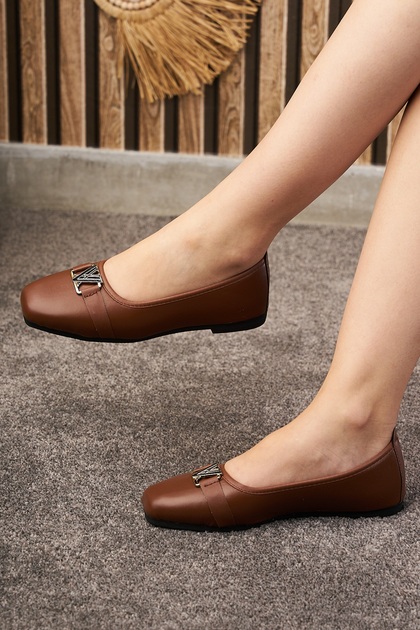 Daily Women's Brown Ballerinas V Buckle Low Heel Blunt Toe Lightweight Comfortable Serrated Sole Shoes 395