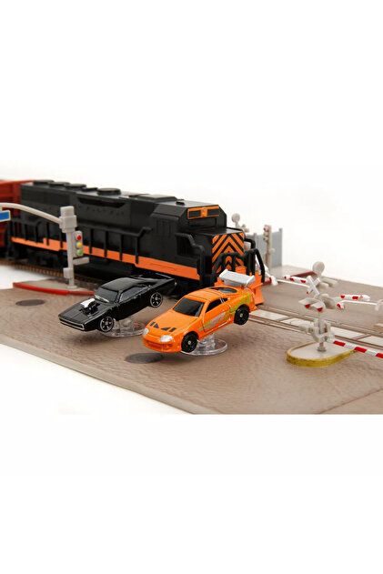 Cici Oyuncak Fast & Furious - Final Race Train Scene Dom Toretto