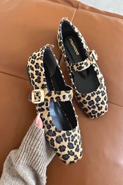 Carlisa Women's Thai Feather Detail Babet Leopard