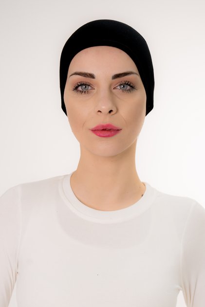 Practical Black Color Bonnet with Snap Stitch