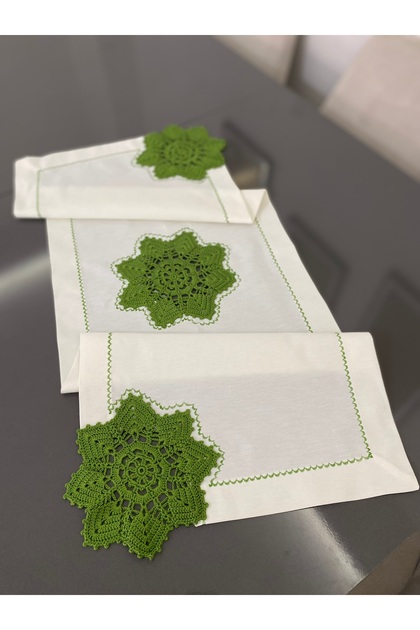 Runner with Green Motif - Customizable Size and Color/Sail