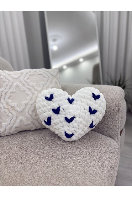 Özel Günlere Özel Kalp Desenli Yastık-Kalp Şeklinde Romantik Dekoratif Yastık / Beyaz-Gece Mavisi