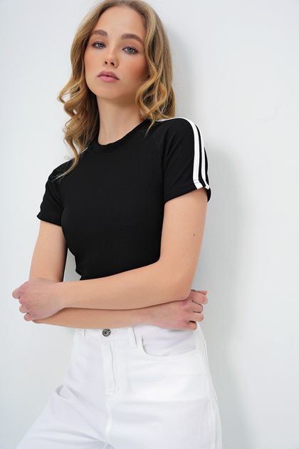 Women's Black Crew Neck Striped Shoulder Ottoban Crop Blouse Alc-X13730