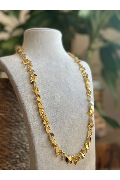 Gold Pullu Görünüm Tasarım Kolye