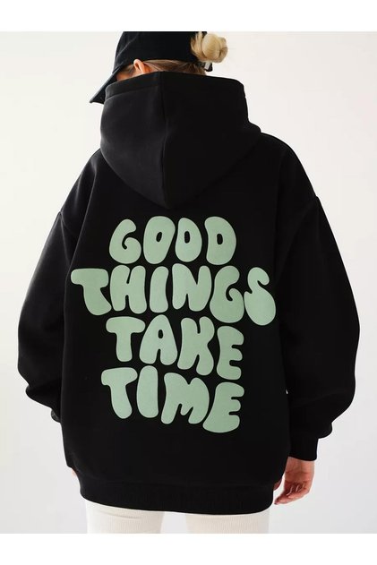سويت شيرت للجنسين Good Things Take Time باللون الأسود