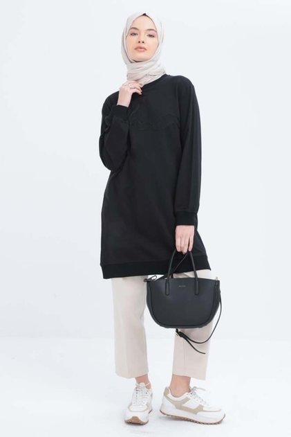 Siyah-önü Nakış Detaylı Likralı Sweat